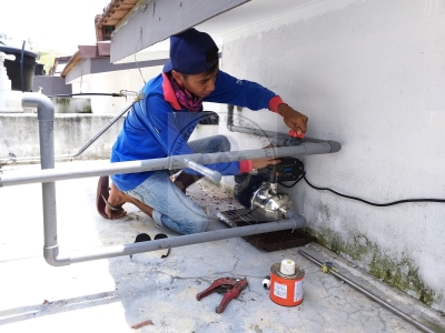 Máy bơm nước đa tầng cánh CNP CHL2-50